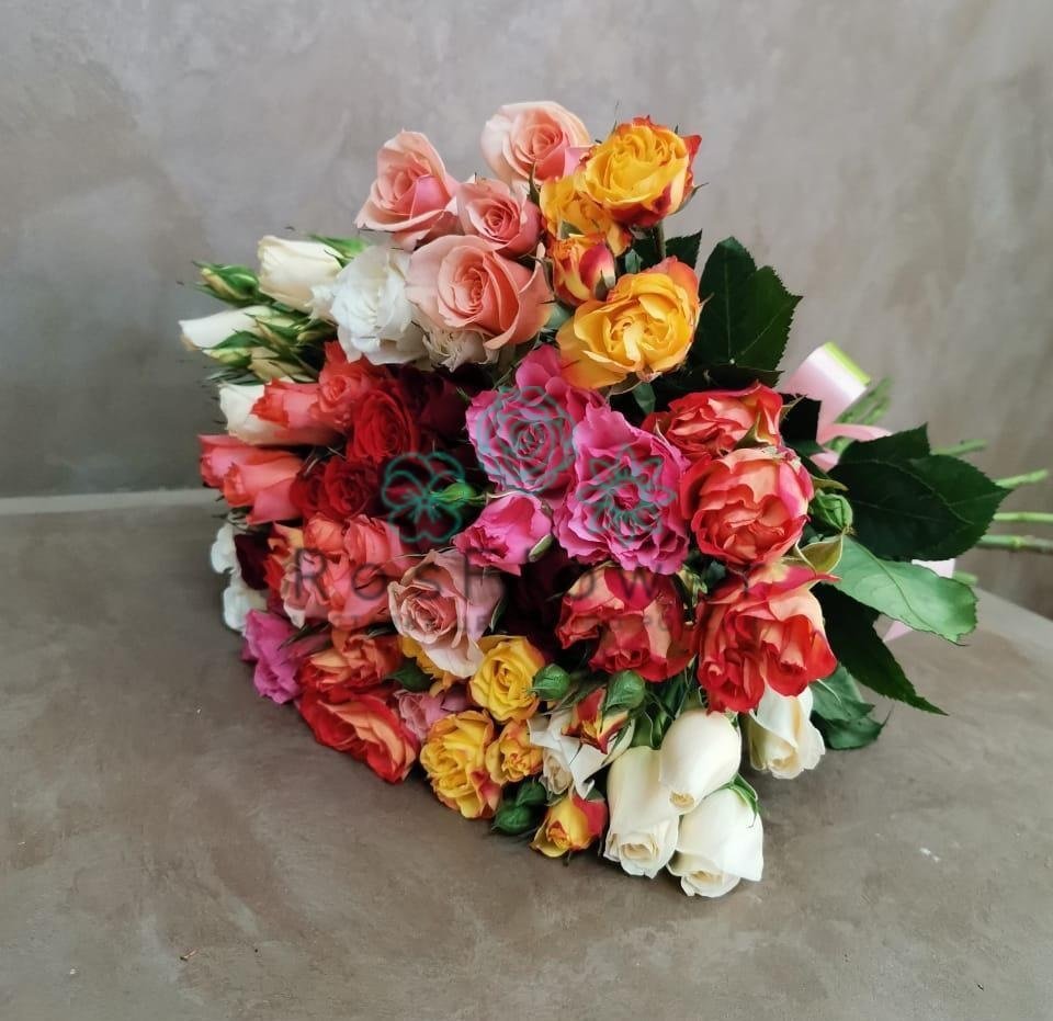 Букет цветов из: Розы в Западный