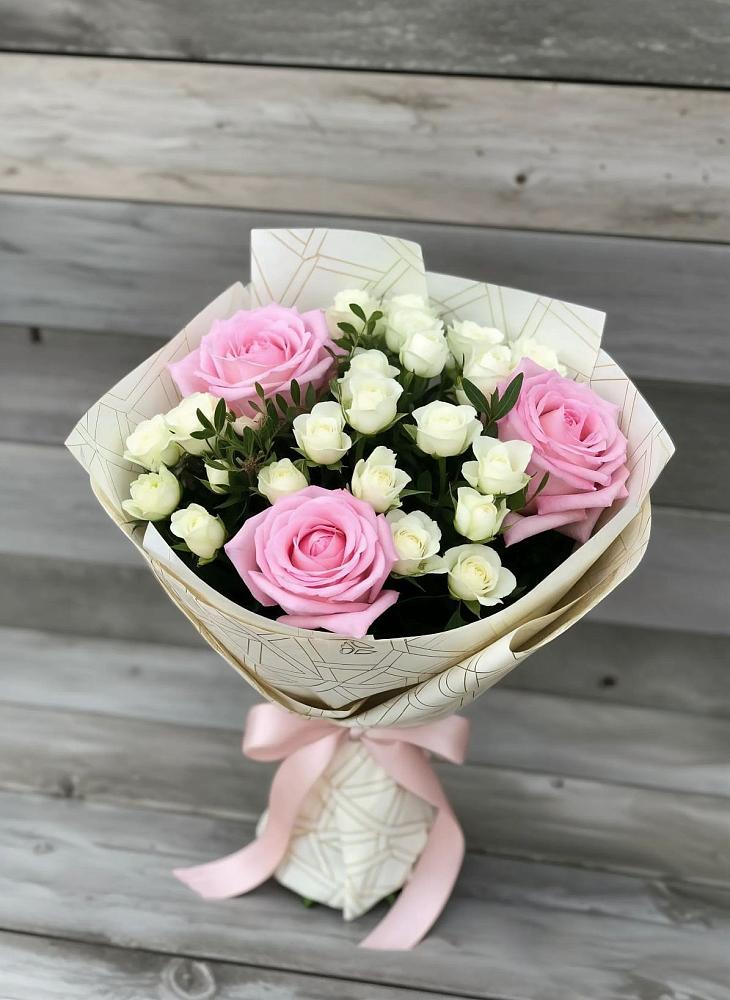 Букет цветов из: Розы в Западный