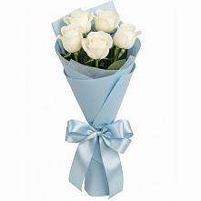 Букет 5 Белых роз Проуд в Западный