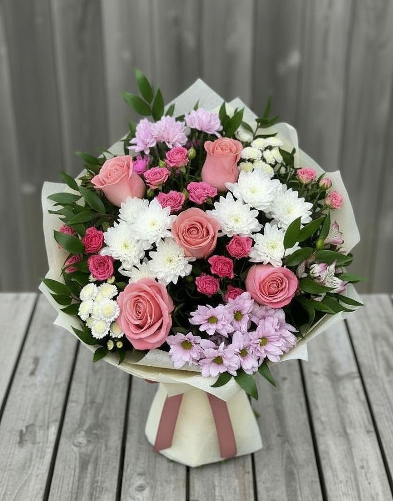 Букет цветов из: Альстромерии, Гвоздики, Розы и Хризантемы в Западный