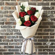 Букет цветов из:  Розы в Западный