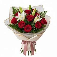 Букет цветов из:  Лилии и Розы в Западный