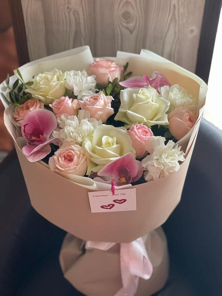 Букет цветов из: Орхидеи, Розы и Гвоздики в Западный