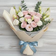 Букет цветов из:  Лизиантусы в Западный