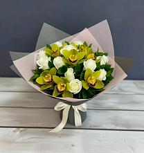 Букет цветов из:  Орхидеи и Розы в Западный