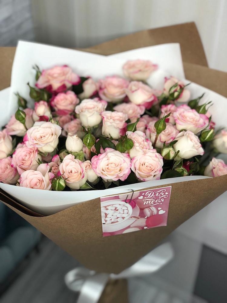 Букет цветов из: Розы в Западный