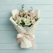 Букет цветов из:  Альстромерии #REPLACE_PRED# Западный