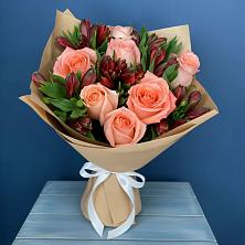 Букет цветов из:  Розы и Альстромерии в Западный