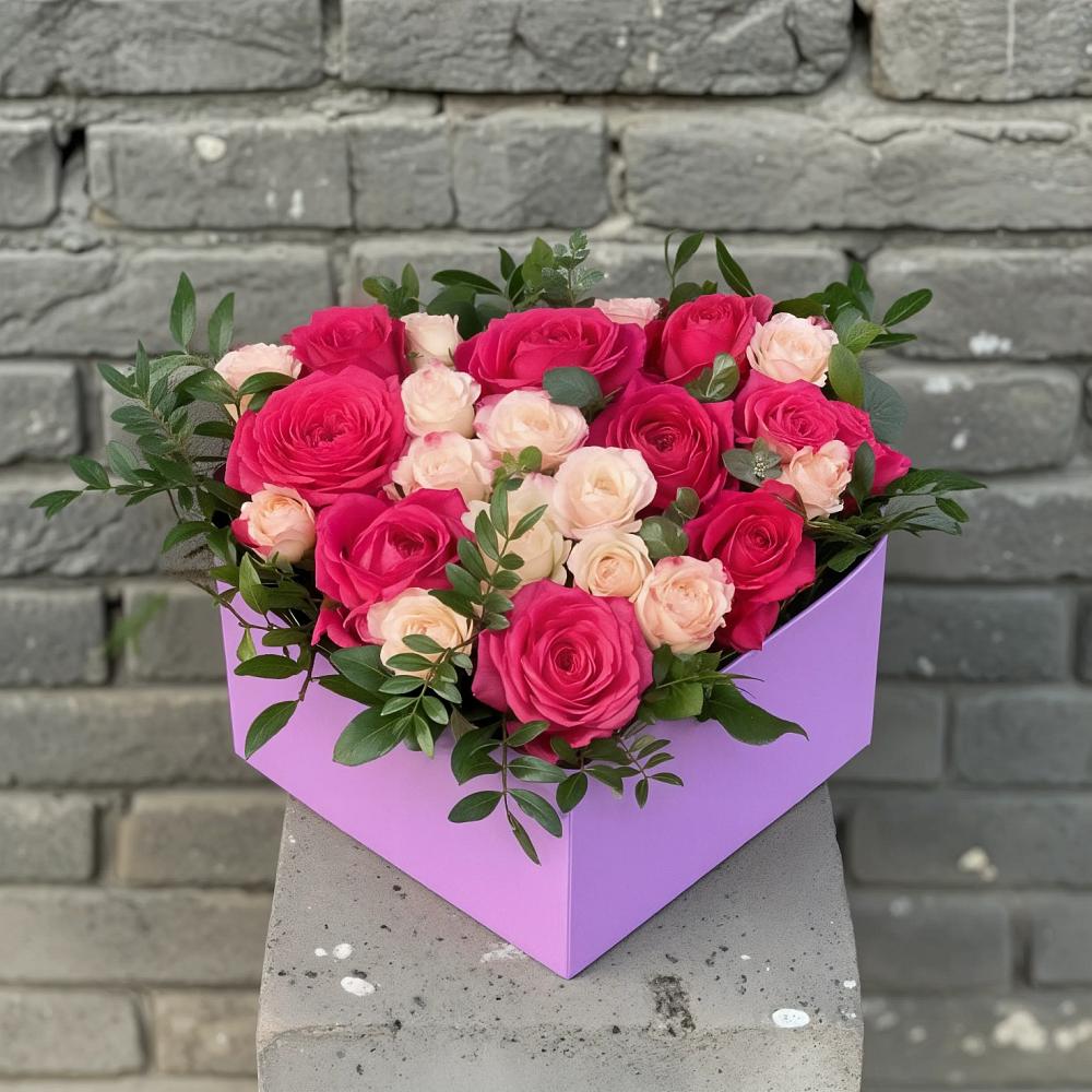 Цветочная композиция из Розы в коробке в Западный