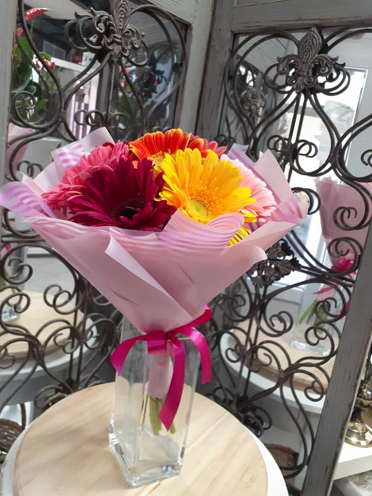 Букет цветов из: Герберы в Западный