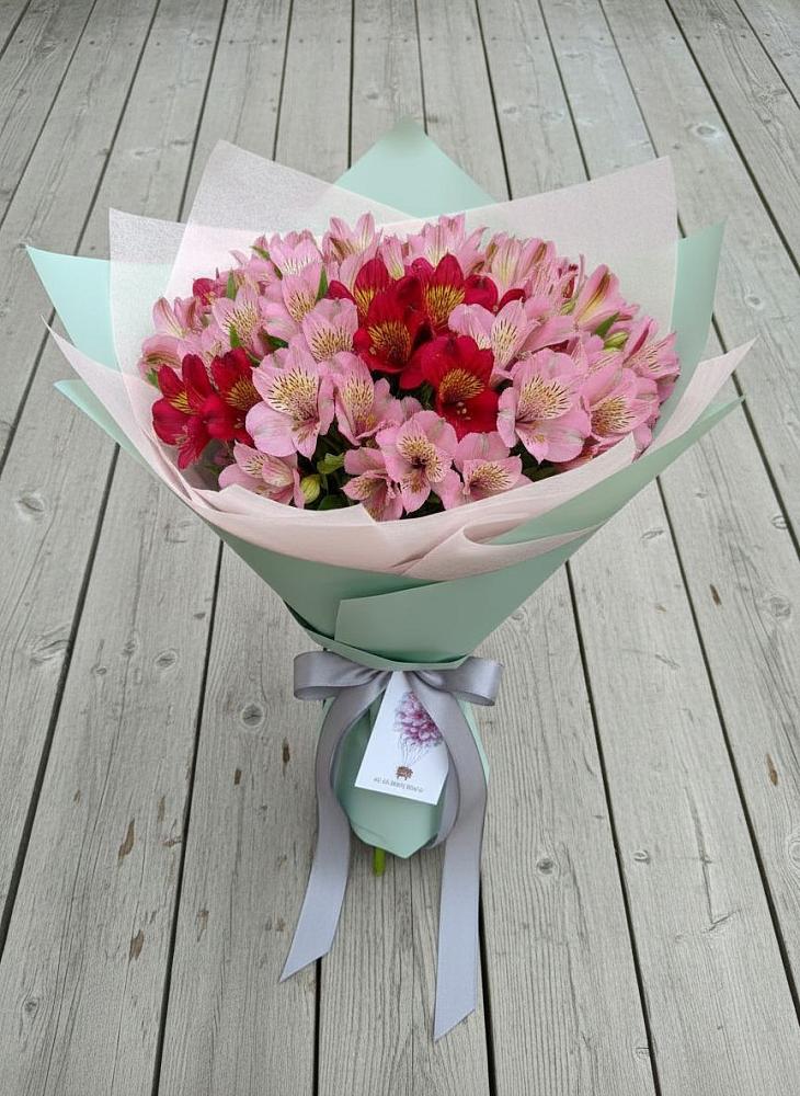 Букет цветов из: Альстромерии в Западный