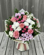 Букет цветов из:  Альстромерии, Гвоздики, Розы и Хризантемы #REPLACE_PRED# Западный