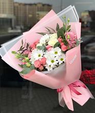 Букет цветов из:  Розы, Лизиантусы и Хризантемы в Западный