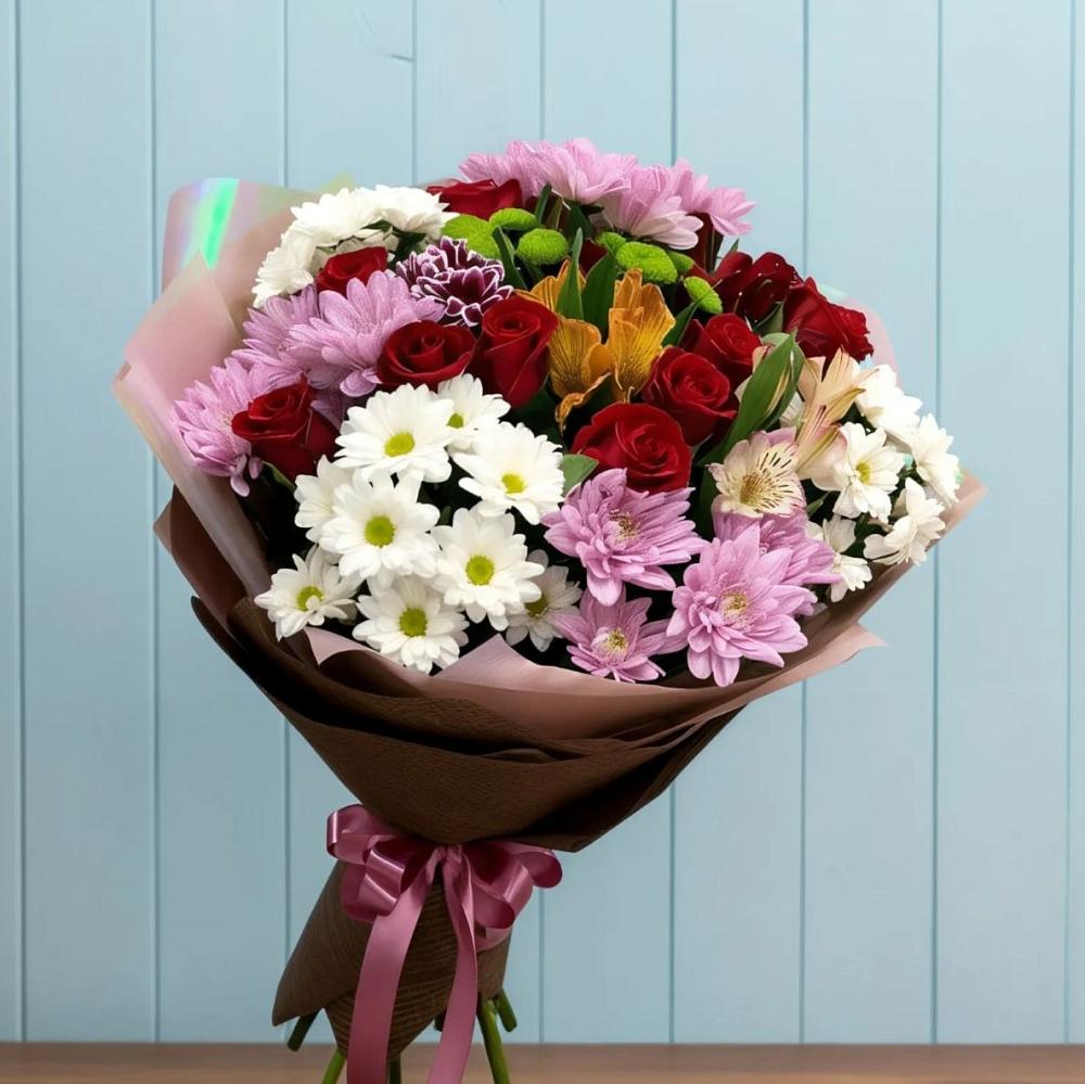 Букет цветов из: Розы, Хризантемы и Альстромерии в Западный