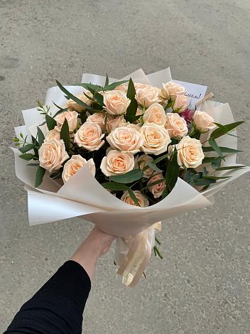 Букет Кремовые розы Латте в Западный