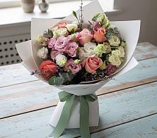 Букет цветов из:  Розы, Лизиантусы и Гвоздики в Западный