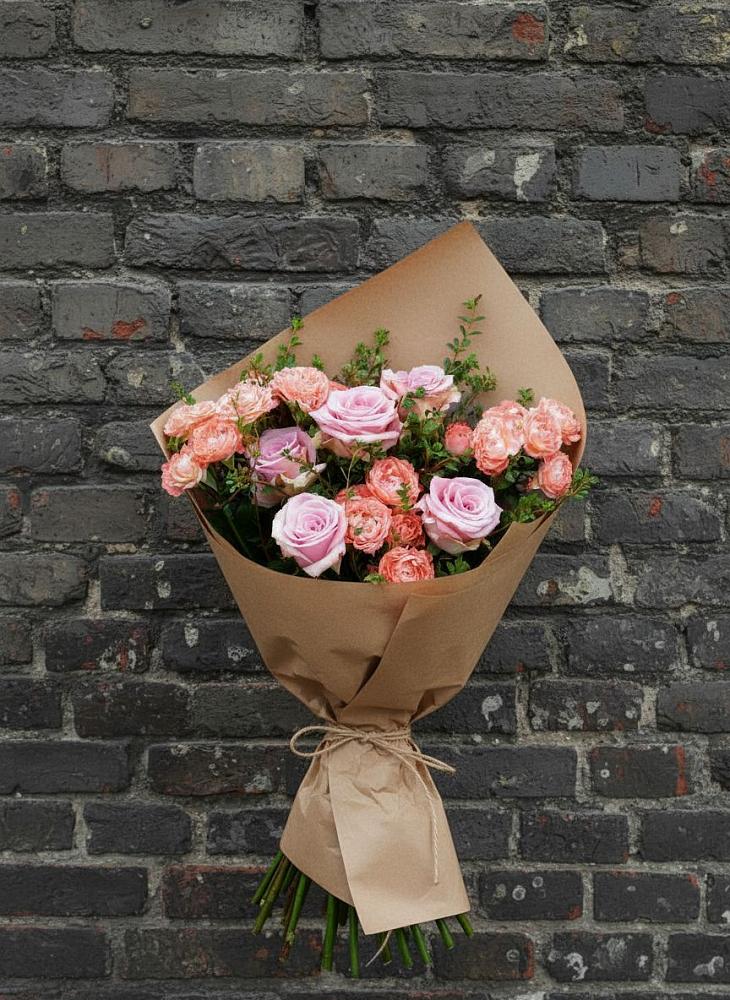 Букет цветов из: Розы в Западный