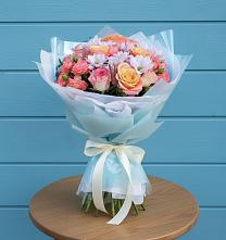 Букет цветов из:  Хризантемы и Розы в Западный