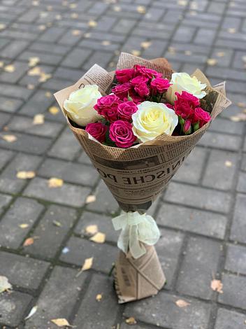 Букет цветов из: Розы в Западный