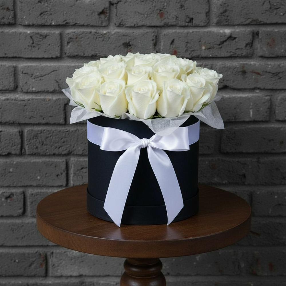 Цветочная композиция из Розы в шляпной коробке в Западный