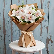 Букет цветов из:  Орхидеи и Розы в Западный