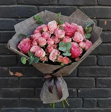 Букет цветов из:  Розы в Западный